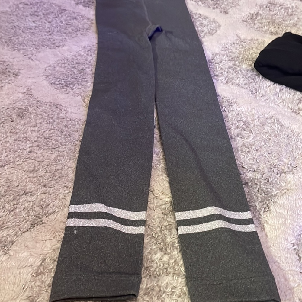 Girl clothes - Picture 3 of 4